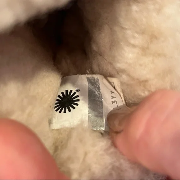 UGG COZY II 2 SLIPPER Women’s Size 5 - Picture 8 of 9